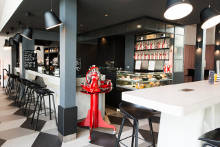 Le bar bbs-6248-7983