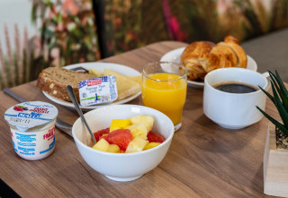 hotel-lille-grand-stade-4539-breakfast-focus-1-11856