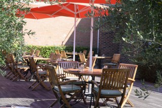 La terrasse de la brasserie lille, lesquin, se loger lille, se loger lesquin, hotels lille, hotels lesquin, mercure lille, mercure lille aéroport, mercure lesquin, se réunir lille, se réunir lesquin, salles de réunion lille, salles de réunion aéroport lille, salles de réunion lesqui