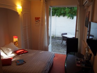 Chambre avec terrasse lille, hotels lille, lille hotels, se loger lille, booking lille, reserver lille, marcq en baroeul, hotels marcq en baroeul, se loger marcq en baroeul, hotel du croisé marcq en baroeul
