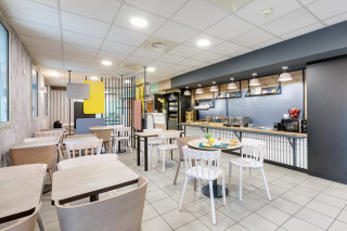Salle du petit-déjeuner Salle du petit-déjeuner