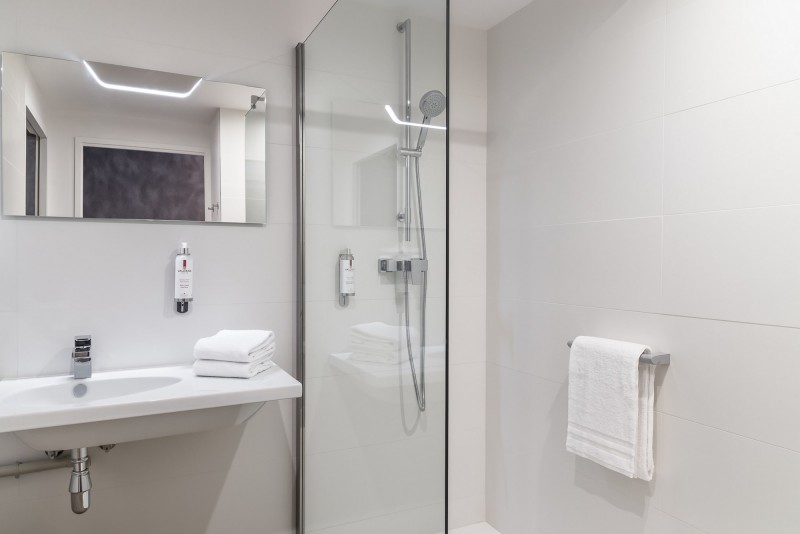 najeti-hotel-lille-nord-sdb-douche-credit-photos-chantal-garcin-photographe-10338