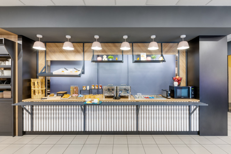 Salle du petit-déjeuner Salle du petit-déjeuner